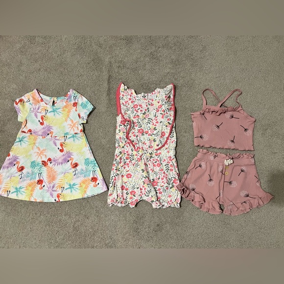 27 Item Lot of 24 mo Girl Spring/Summer Clothing - Picture 3 of 5